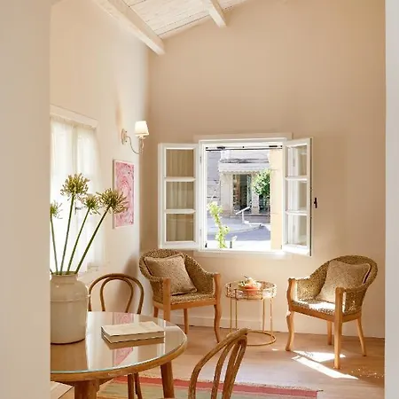 Old Town Luxury 'contessa' Apartment *